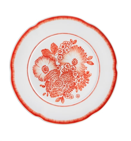 Vista Alegre | Coralina Dinner Plate: Elegant white ceramic plate with scalloped red-rim and intricate red floral center, inspired by haute couture designer Oscar de la Renta.
