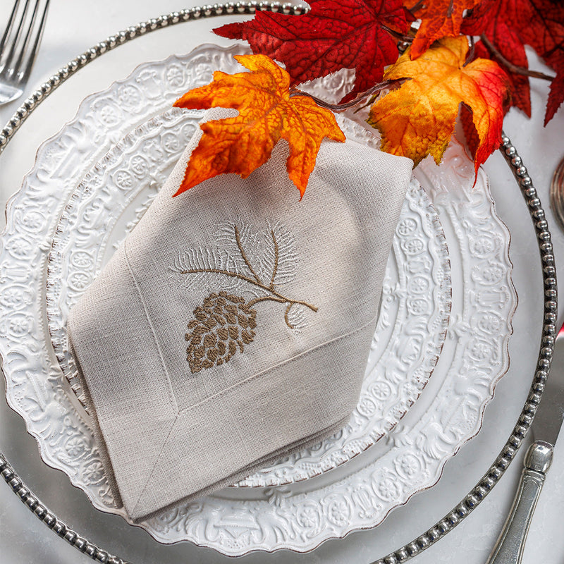 Arte Italica & Crown Linen Designs | Renaissance Dinner Plate,  White