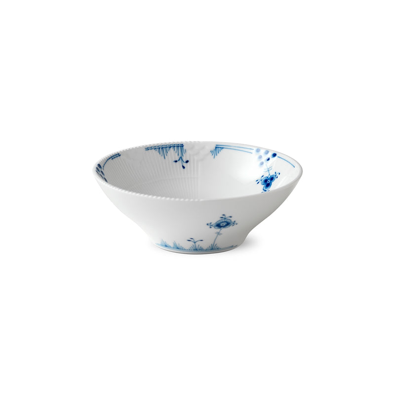 Royal Copenhagen | Blue Elements Bowl 78cl: A white porcelain bowl with cobalt-blue floral motifs, ideal for cereal or snacks, featuring tactile flutes and a jagged edge.