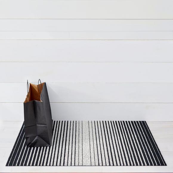 Chilewich | Domino Shag Mats - Black + White - 24" x 36"