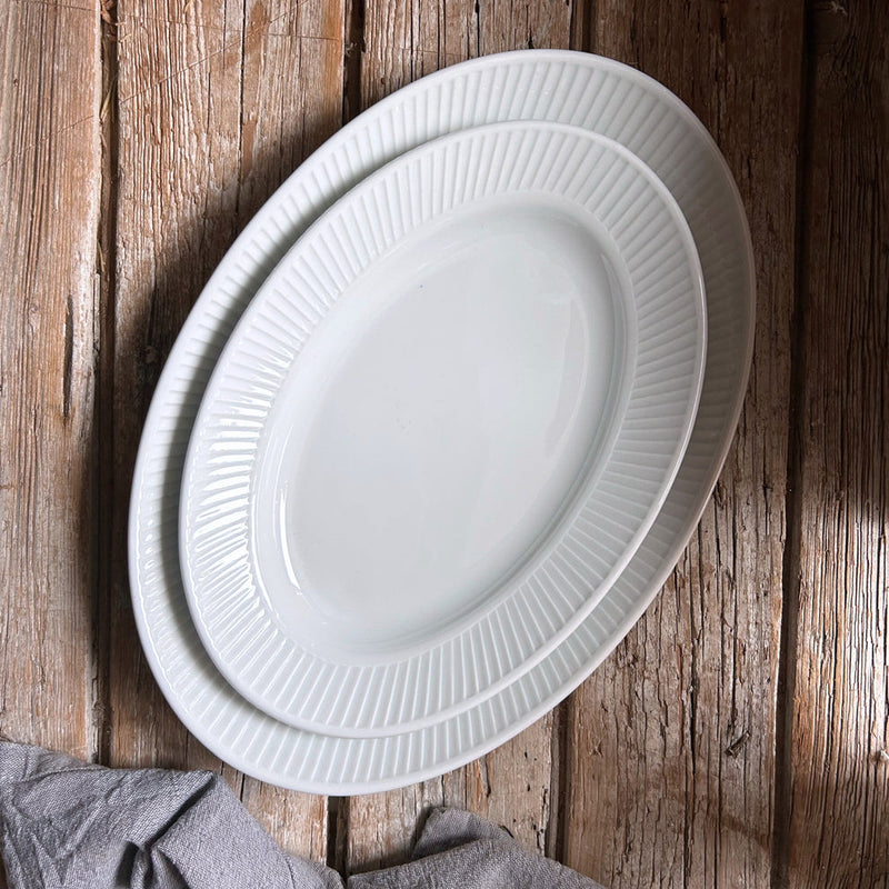 Pillivuyt | Plisse Oval Serving Platter, 11 x 7.5 inches