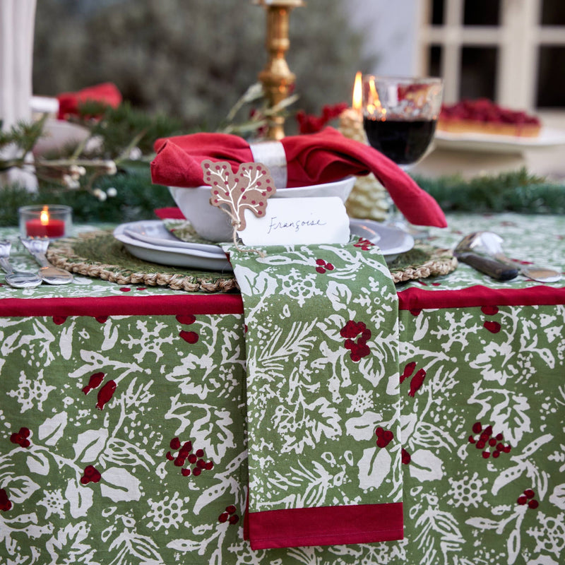 Couleur Nature - Baies de Houx Red & Green Tablecloth: 71" x 71"