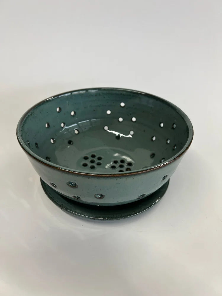 RachaelPots | Large Berry Bowl With Dish, White