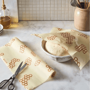 Bee's Wrap - Cut-to-Size Roll - Honeycomb, a customizable beeswax wrap roll with scissors, ideal for sustainable food storage and kitchen use.