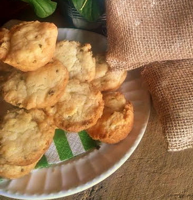 Local Sour Cream + Chive Party Bites Mix.