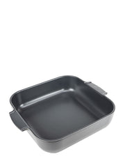 Peugeot | Appolia Square Baking Dish 14 inches, Slate. A metal baking pan with short handles and nonstick coating, ideal for cooking lasagnes and gratins.