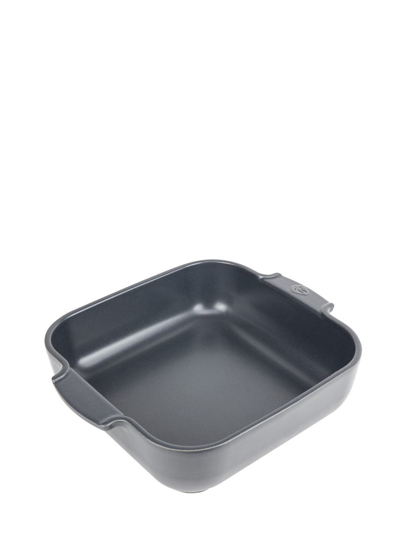 Peugeot | Appolia Square Baking Dish 11 inches, Slate: A slate-gray, square baking dish with rounded corners and integrated handles, ideal for even cooking and retaining heat.