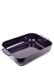 Peugeot Appolia Rectangular Baking Dish in eggplant with glossy finish, 40 cm, featuring ergonomic handles and crafted for even heat distribution, ideal for family meals.