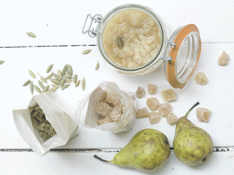 Le Parfait | Super Jars, 1.5L, showcased with fresh pears, crystallized ginger, and cardamom pods, highlighting their use for preserving seasonal harvests.