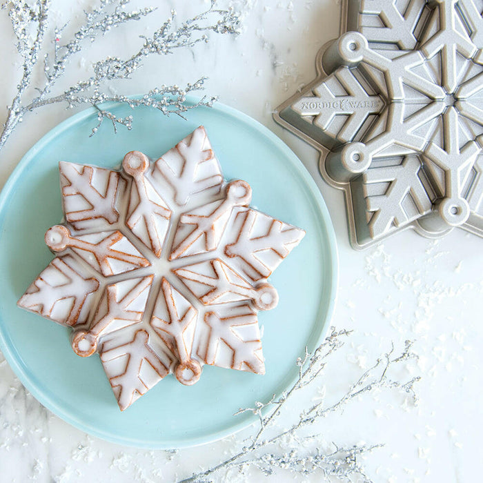 Nordic Ware | Snowflake Pan.