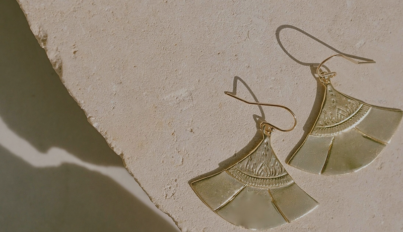 HIC - Harold Import Co. | Helen's Asian Kitchen Sushi Mat With Paddle