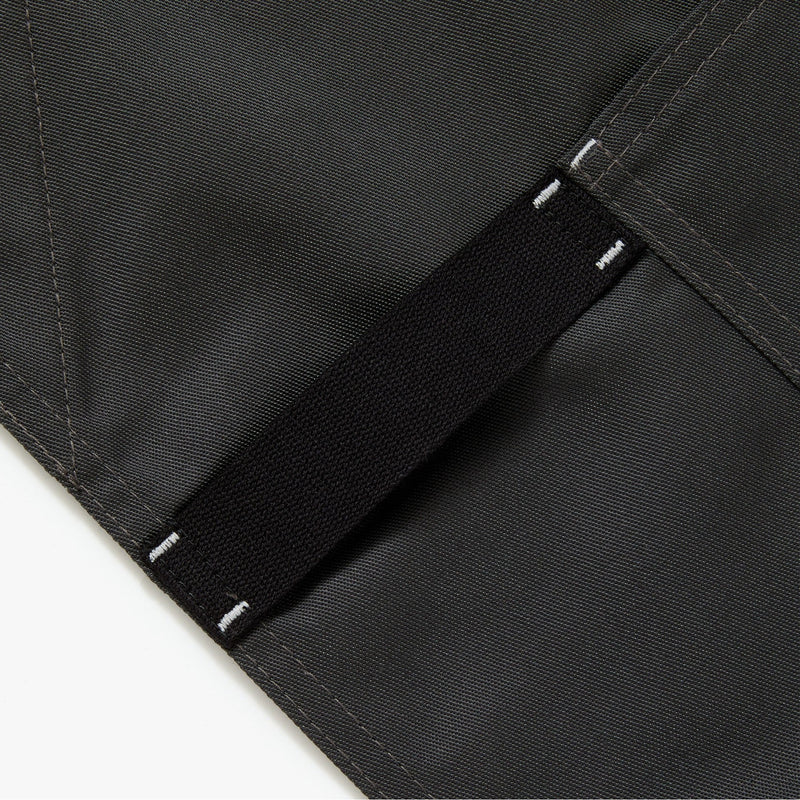 Hedley & Bennett All Day Crossback Apron, Charcoal Grey — apron detail