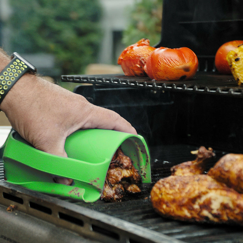 Close-up of WOW GEAR | Gripmitt - Green showcasing its innovative design for safe, versatile handling of hot and cold foods in the kitchen and at the grill.