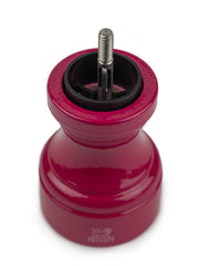 Peugeot | Bistro Pepper Mill with visible central metal shaft and conical grinding mechanism, highlighting its lifetime-guaranteed mechanism and adjustable grind knob.