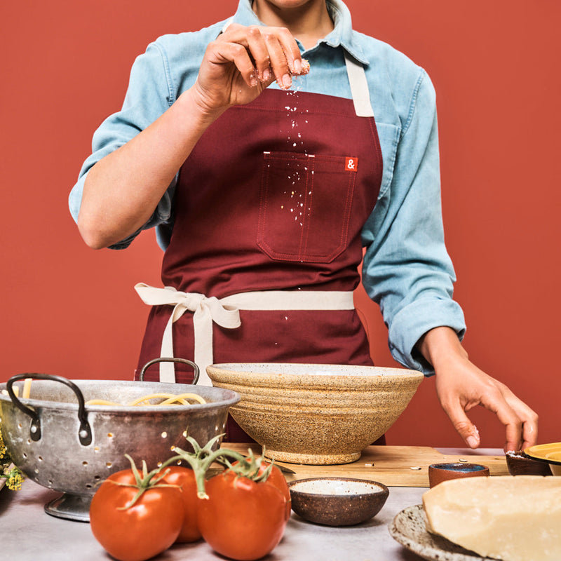 Hedley & Bennett Essential Apron, House Red — additional product detail