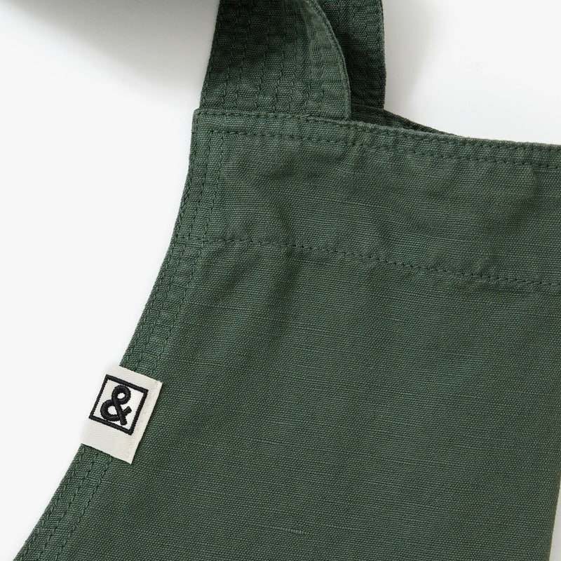 Hedley & Bennett Smock Apron, Broccolini Green — fabric and construction detail