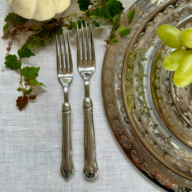 Arte Italica & Crown Linen Designs | Hotel Collection 5-Piece Place Setting