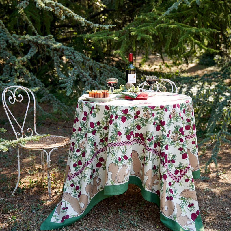 Couleur Nature | Squirrel and Pinecone Tablecloth, Red & Brown