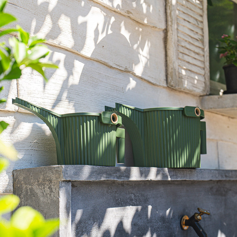 Hachiman Garden Beetle watering cans in Garden Green with gardening tools