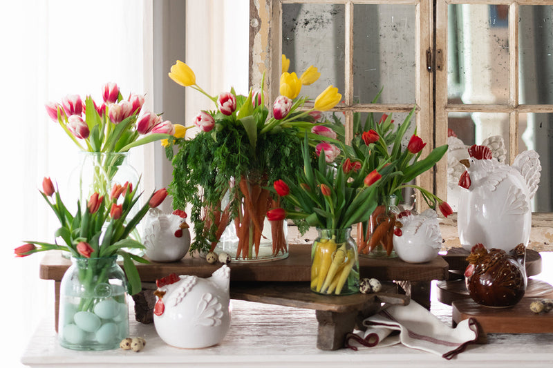 French Bee Mason Jar Small, featuring a vintage-inspired bee seal, elegantly displays fresh flowers, embodying European charm with its organic, wide-mouth design.