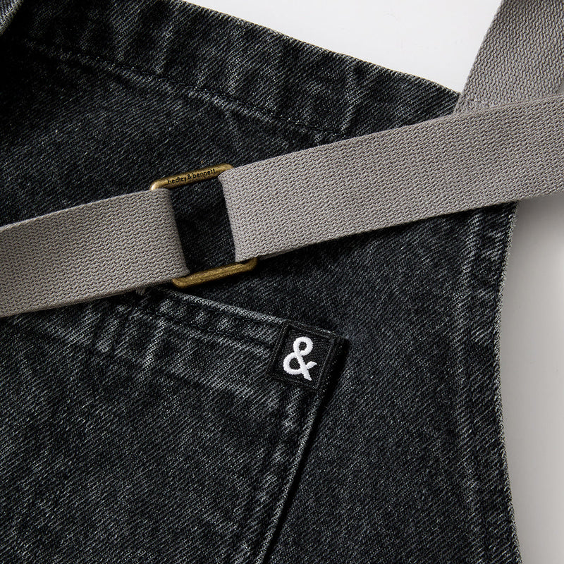 Hedley & Bennett Essential Apron, Oyster Gray Denim — construction detail