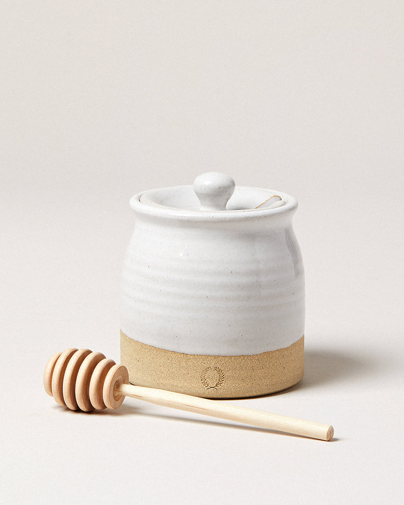 Farmhouse Pottery | Beehive Honeypot - Wooden Dipper