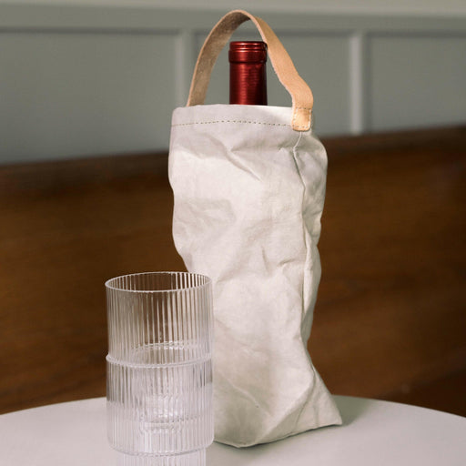 UASHMAMA Wine Bag Carrying Tote with Cooler, featuring a durable design and leather strap, perfect for stylish wine transport and gifting.