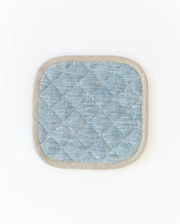 MagicLinen - Linen pot-holder, blue melange, quilted with heat-insulating padding, 8x8 inches, featuring a hanging loop, perfect for stylish kitchen use.