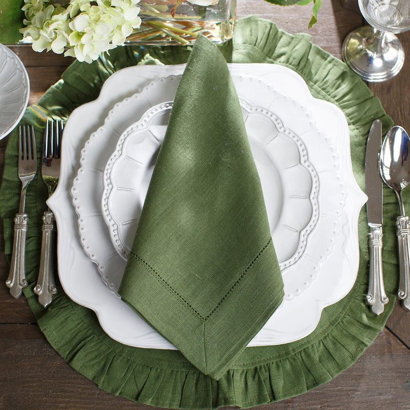 Arte Italica & Crown Linen Designs | Bella Bianca Beaded Dinner Plate