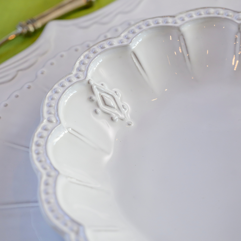 Arte Italica & Crown Linen Designs | Bella Bianca Medallion Pasta/Soup Bowl