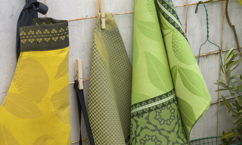Le Jacquard Français | Porte Bonheur Tea Towel, Green