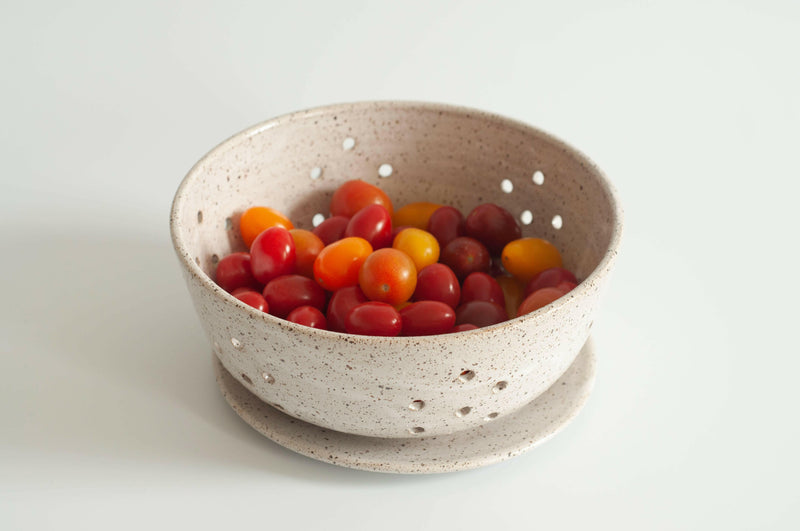 RachaelPots - Small Berry Bowl With Dish.
