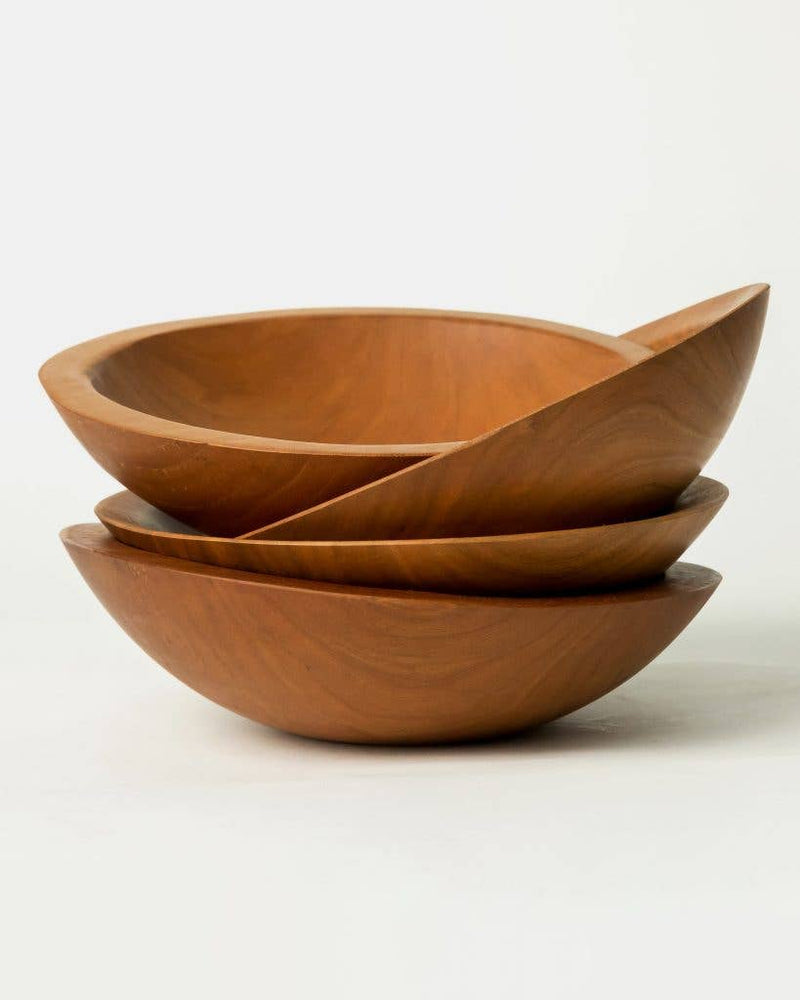 Petermans Boards and Bowls Inc. - 15 CHERRY ROUND BOWL, showcasing a handcrafted, sustainably sourced medium-large serving bowl, ideal for salads or pastas, perfect for gatherings or gifting.