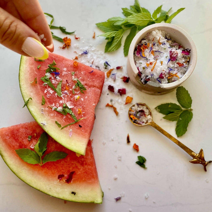 Flouwer Co. | Floral Garnishing Salt.