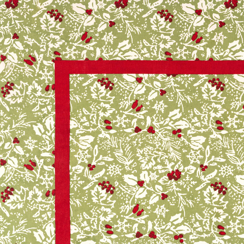 Couleur Nature - Baies de Houx Red & Green Tablecloth: 71" x 71"