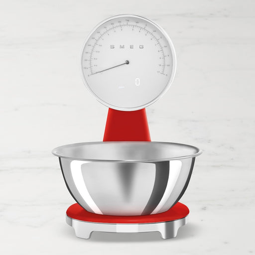 Smeg | Kitchen Scale with retro-modern style, featuring dual-mode analog and digital dial, stainless-steel bowl, and USB charging, ideal for precise kitchen measuring.