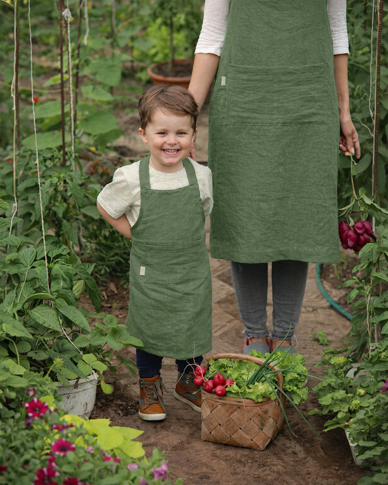 MagicLinen | Kids' Linen Apron, Forest Green, Ages 4–7