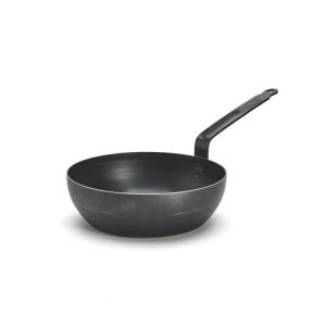 de Buyer | COUNTRY FRY PAN - BLUE CARBON STEEL Ø11 Inches, featuring a long handle and non-stick surface, designed for even heat distribution and versatile cooking.
