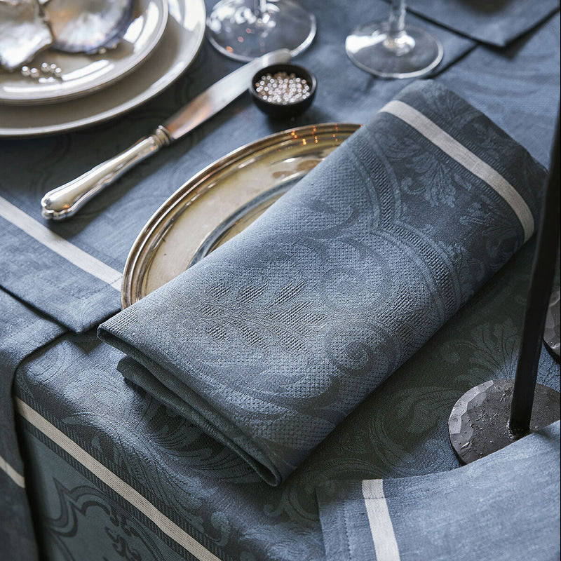 Le Jacquard Francais | Armoiries Tablecloth, Blue, 69" x 69"