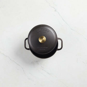 Smithey | Cast Iron Dutch Ovens.