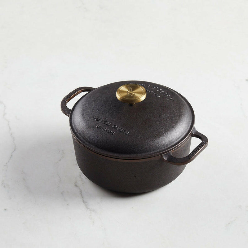 Smithey | Cast Iron Dutch Ovens.