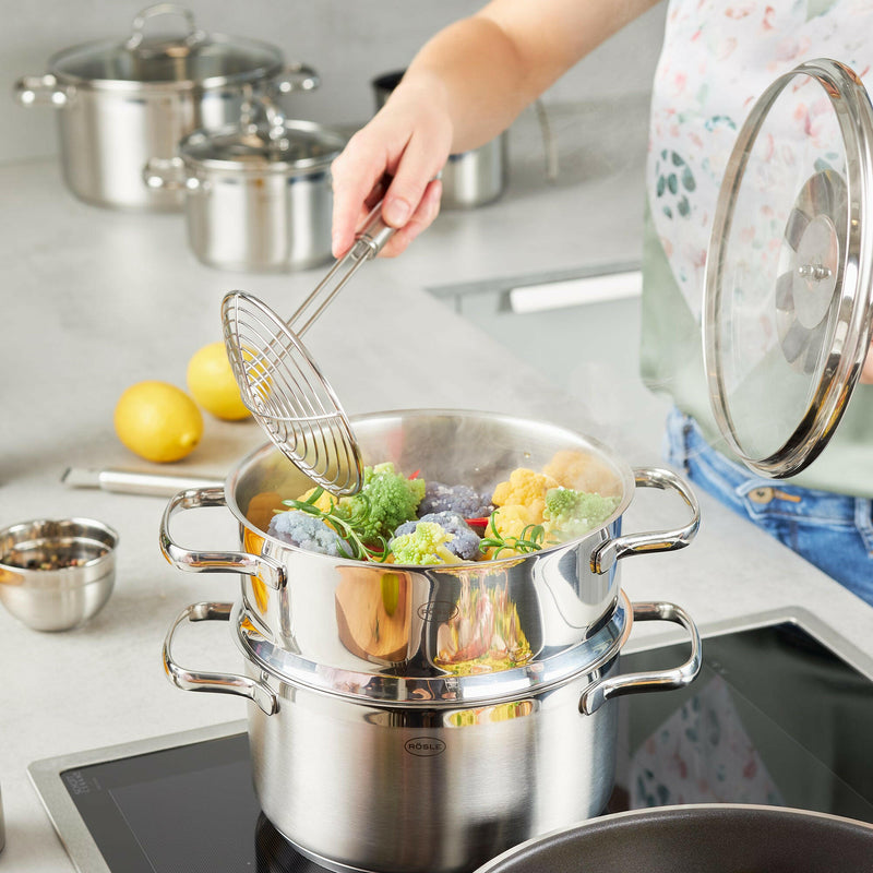 Rösle | Skimmers - Wire Skimmer, featuring a wire loop design for efficient fat drainage, crafted from 18-10 stainless steel, ideal for lifting fried food.