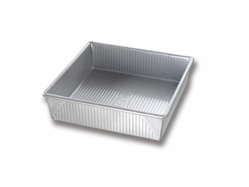 USA Pan | Cake Pans - 12 in Round features a ridged texture for even baking, with FDA-approved nonstick Americoat® for easy release and cleanup.