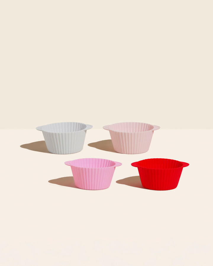 GIR | Cupcake Liners - Strawberry Swirl feature subtle fill lines and handles for easy lifting, ideal for baking and organizing, dishwasher safe for easy cleanup.