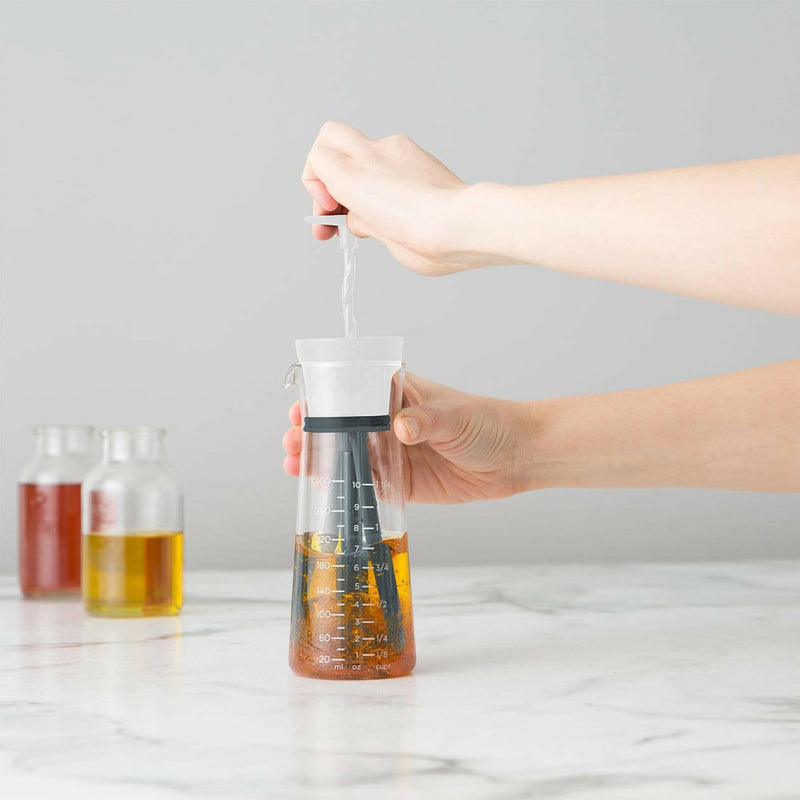 Chef'n | Salad Dressing Mixer.