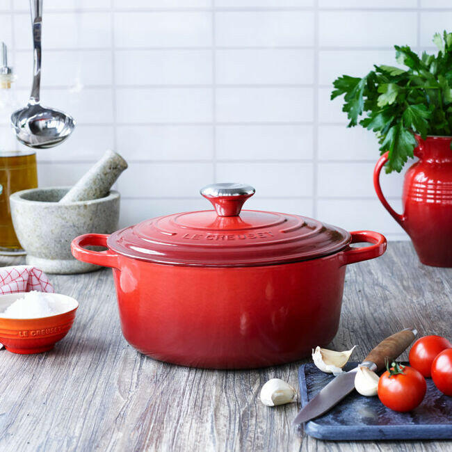 Le Creuset | Round Dutch Ovens.