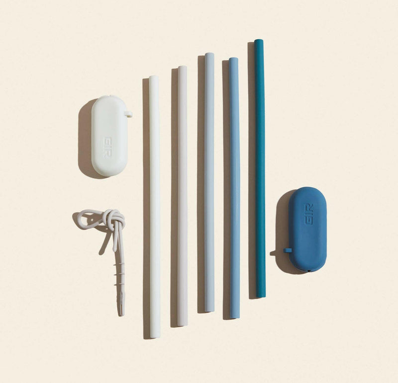 GIR Traveler Straw Set - Mist - 5-Pack, includes silicone straws with a travel case and cleaning squeegee, ideal for versatile hydration needs.