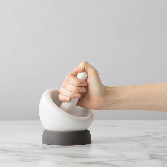 Chef'n | Mortar + Pestle with Silicone Base.