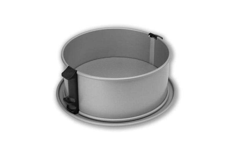 USA Pan | 9" Springform Pan.