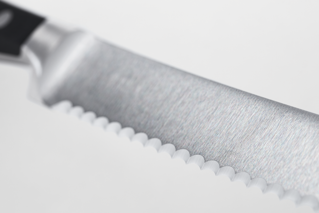 Wüsthof | Classic 5" Serrated Utility.